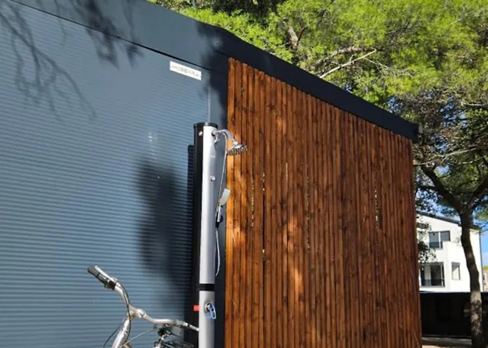 Doris פאקוסטאן